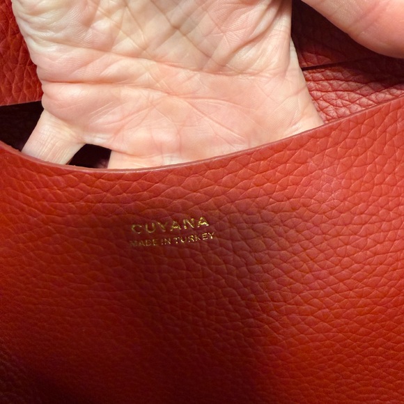 Cuyana Classic Structured Tote Large Red Pebbled Leather Minimalist Bag - Picture 16 of 16